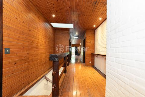 Image 8 - 921817