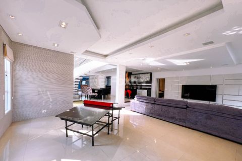 Image 11 - 921830