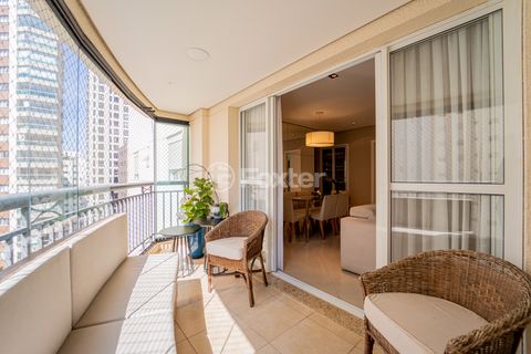 Image 7 - 921839