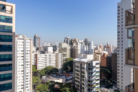 Image 12 - 921850