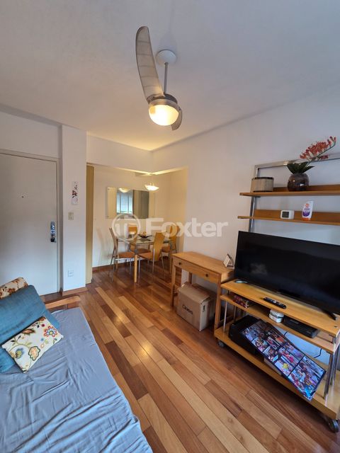 Image 3 - 921868