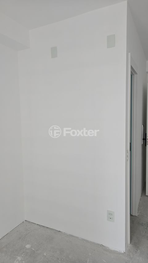 Image 19 - 921870