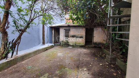 Image 6 - 921880