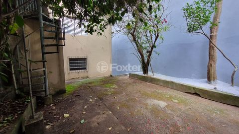 Image 8 - 921880