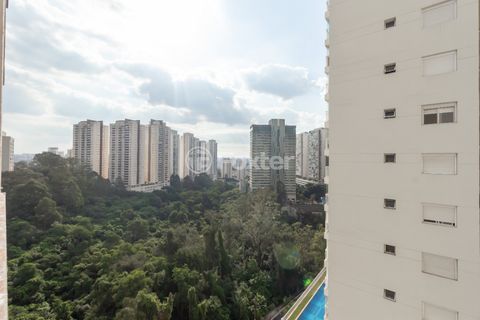 Image 13 - 921886