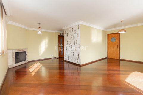 Image 7 - 921886