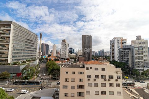 Image 11 - 921912