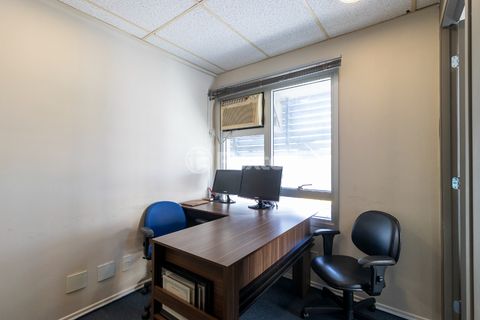 Image 2 - 921917