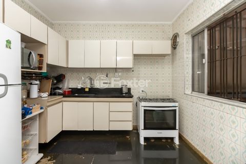 Image 11 - 921924
