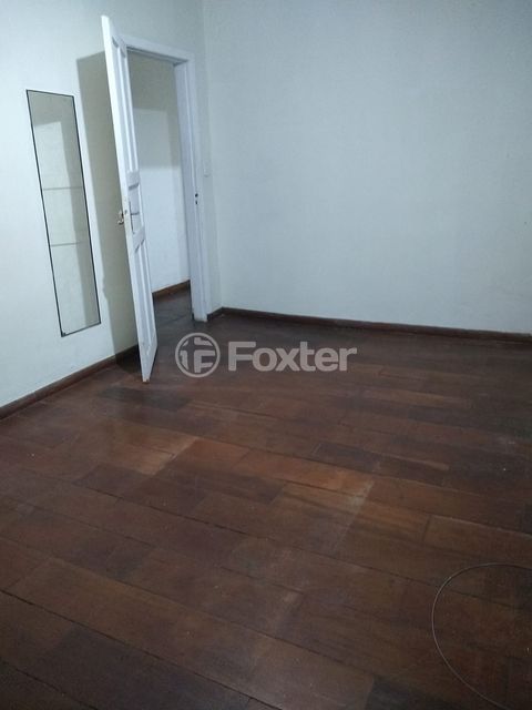 Image 3 - 921951