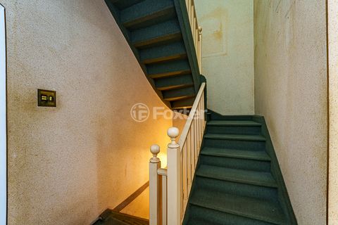 Image 6 - 921974