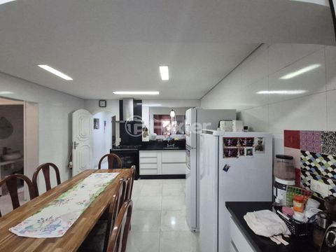 Image 7 - 921989