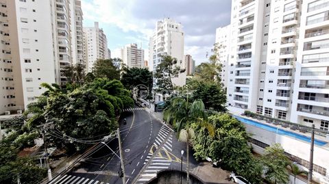 Image 12 - 922032