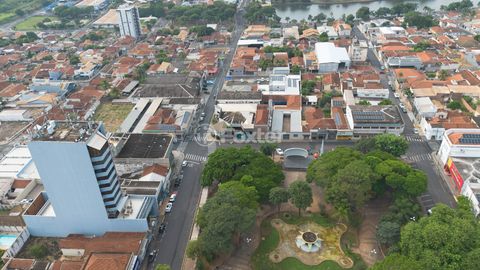 Image 1 - 922051