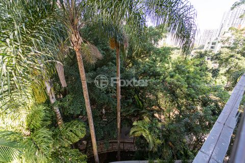 Image 11 - 922112