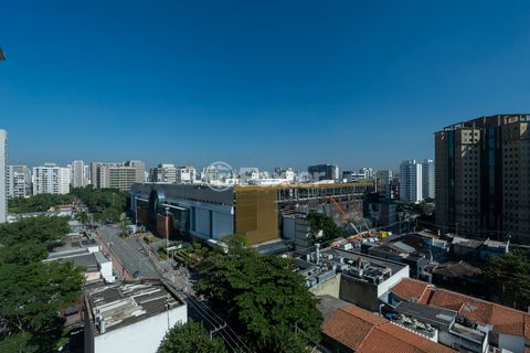 Image 12 - 922164