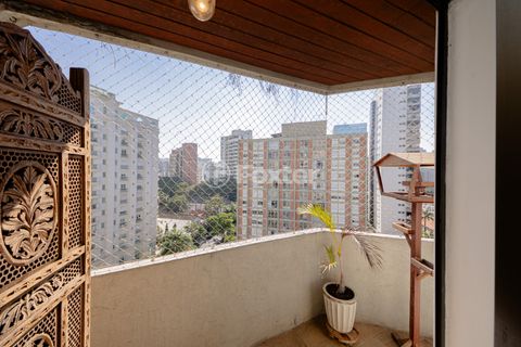 Image 19 - 922241