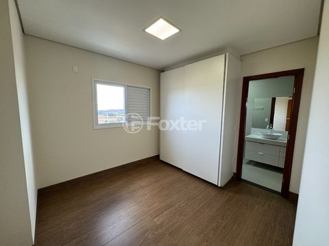 Image 7 - 922282