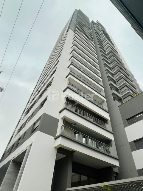 Image 0 - 922347