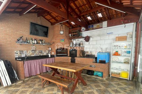 Image 19 - 922355
