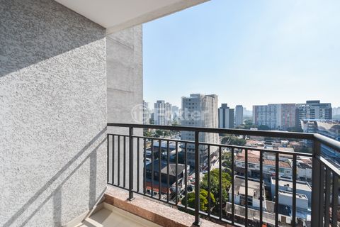 Image 1 - 922365