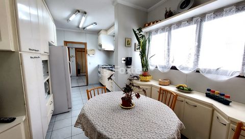 Image 7 - 922367