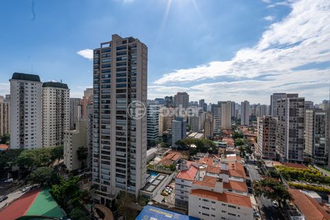 Image 11 - 922436