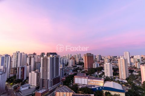 Image 11 - 922496