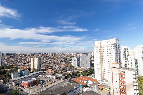 Image 9 - 922526