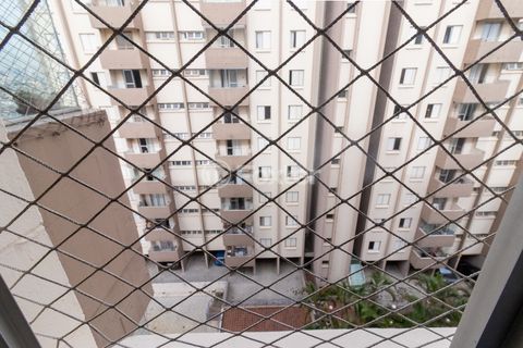 Image 8 - 922531