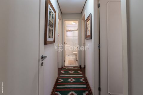 Image 9 - 922558