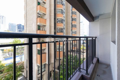 Image 1 - 922572