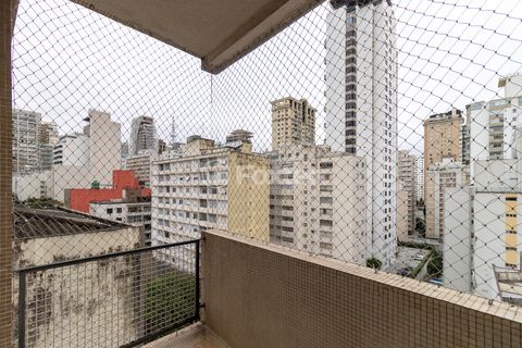 Image 2 - 922582