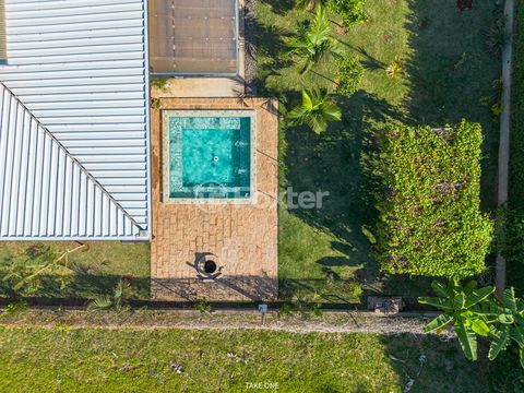 Image 9 - 922585