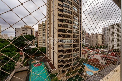 Image 16 - 922618