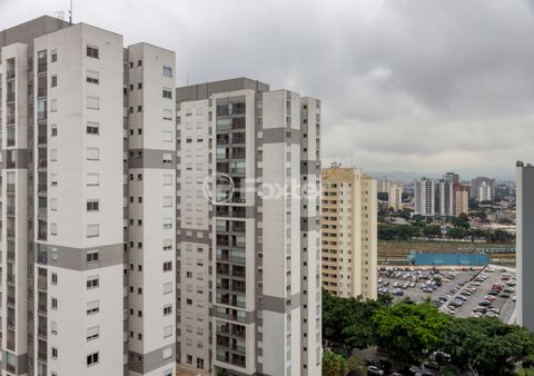 Image 9 - 922628