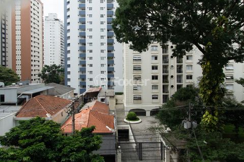 Image 8 - 922633