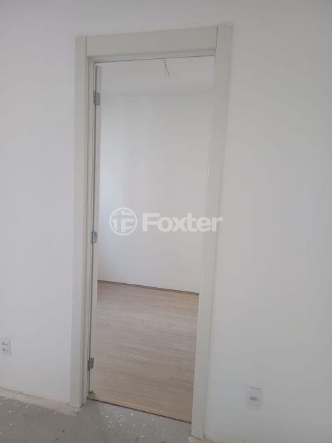 Image 7 - 922668