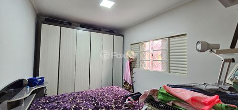 Image 8 - 922699