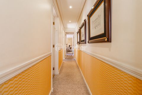 Image 17 - 922776
