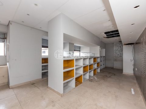 Image 3 - 922800