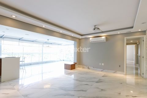 Image 4 - 922805