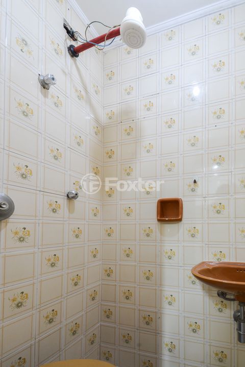 Image 5 - 922855