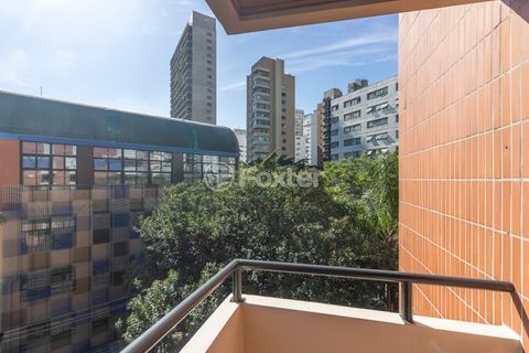 Image 17 - 922859