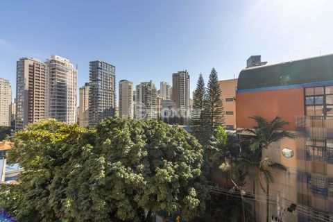 Image 18 - 922859