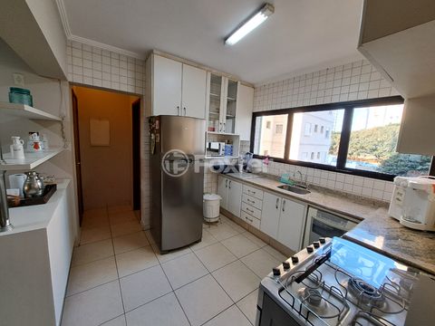 Image 4 - 922882