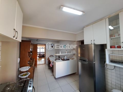 Image 3 - 922882