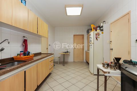 Image 7 - 922887