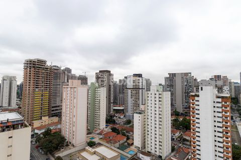 Image 7 - 922940