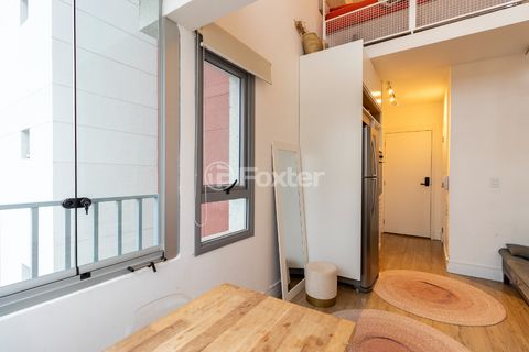 Image 4 - 922940